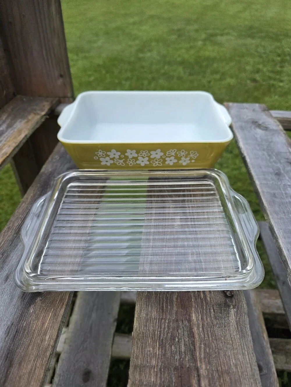 Vintage Pyrex Spring Blossom 0502 Refrigerator Dish 1 1/2 quart w/ Lid 2pc
